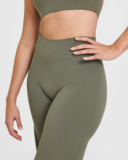 Icon SculptFlex™ Straight Leggings